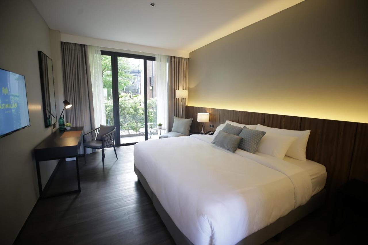 The Maximilian Hotel Cauayan City  Exterior photo