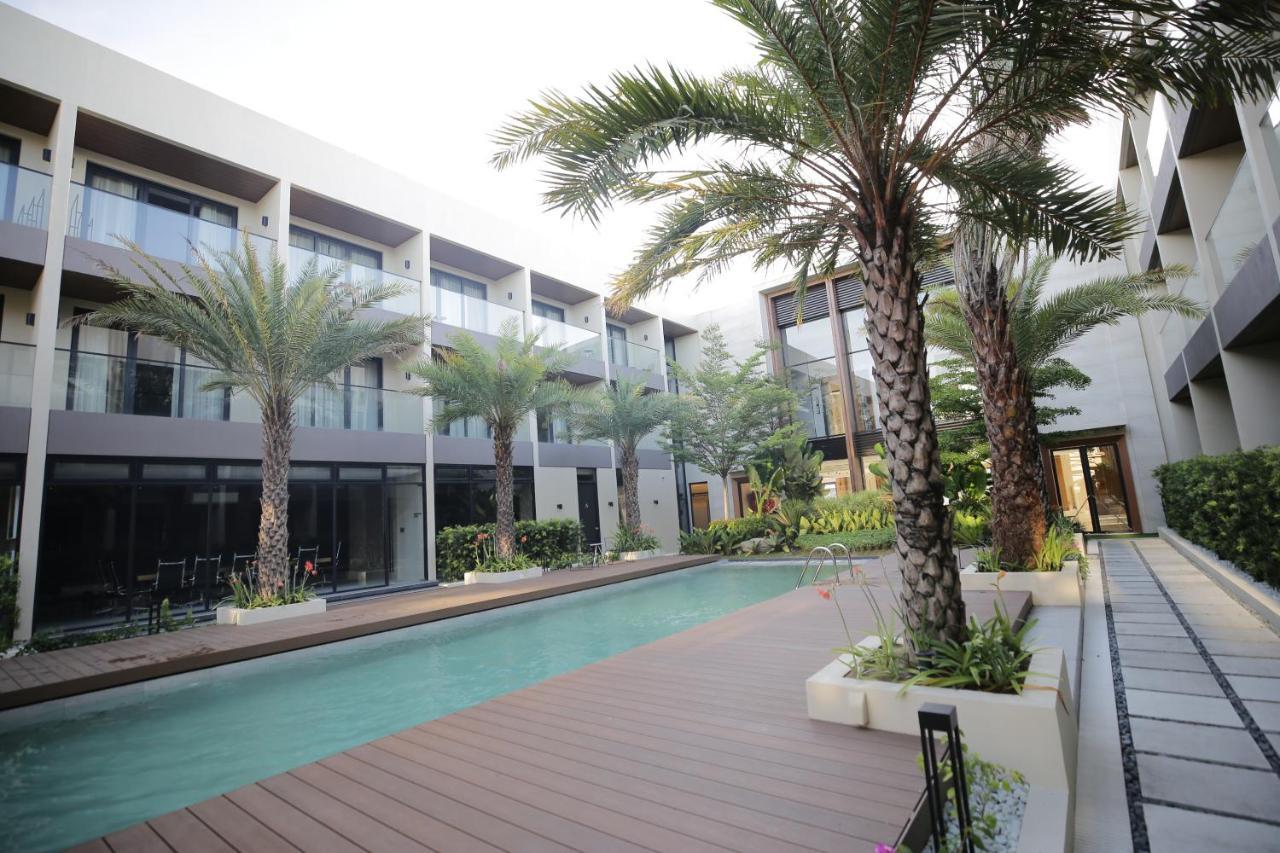The Maximilian Hotel Cauayan City  Exterior photo